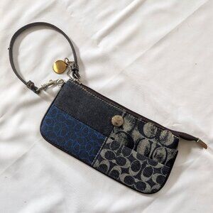 EUC Coach Y2K Vintage Denim Patchwork Wristlet Blue coin Purse Wallet clutch bag